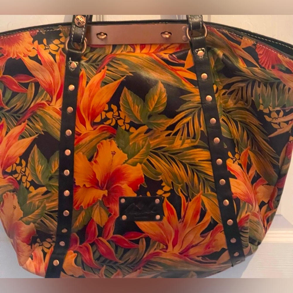 Patricia Nash Italian leather Tropicana cabana print Tote Bag.